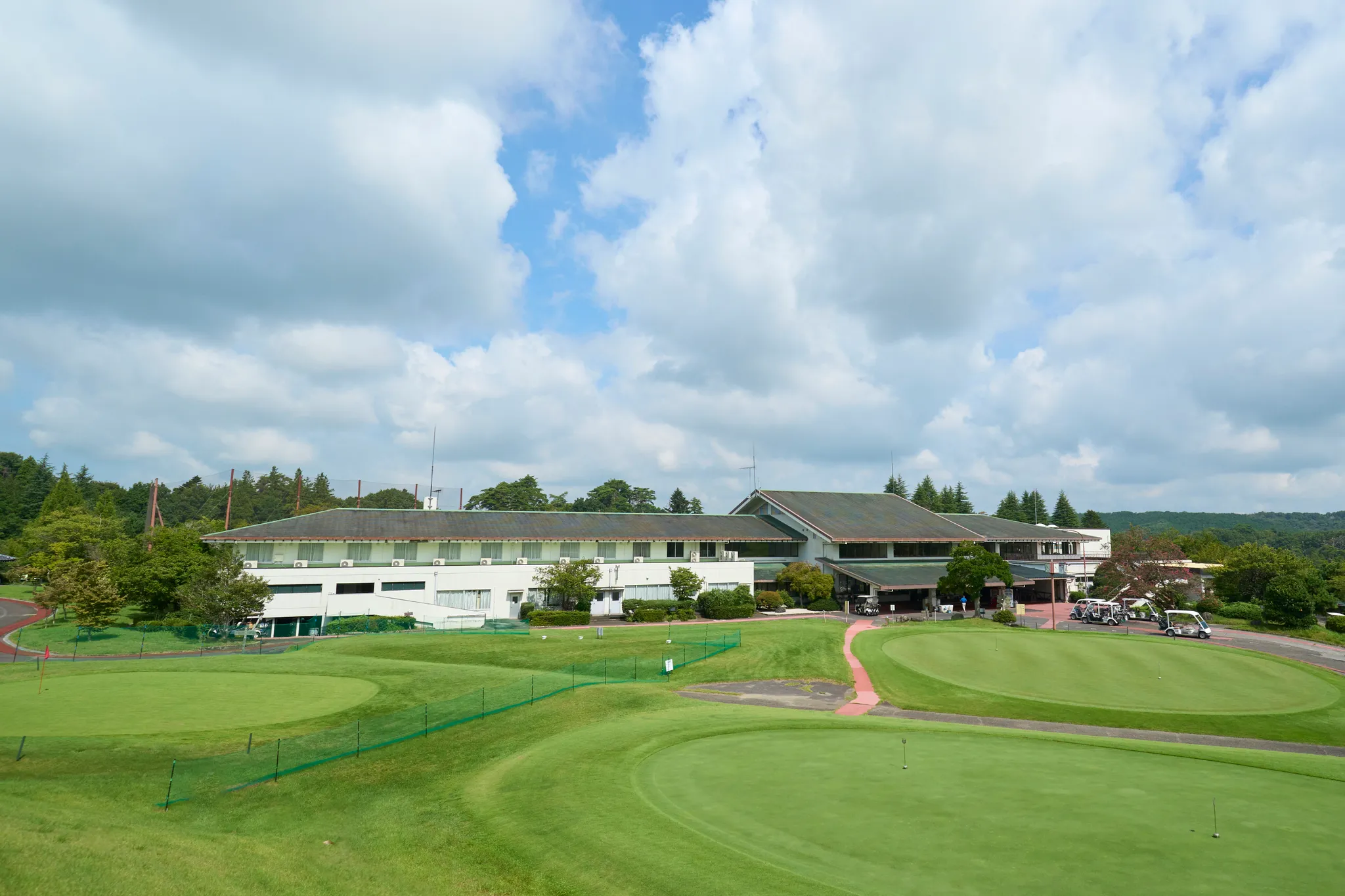 クラブハウス外観